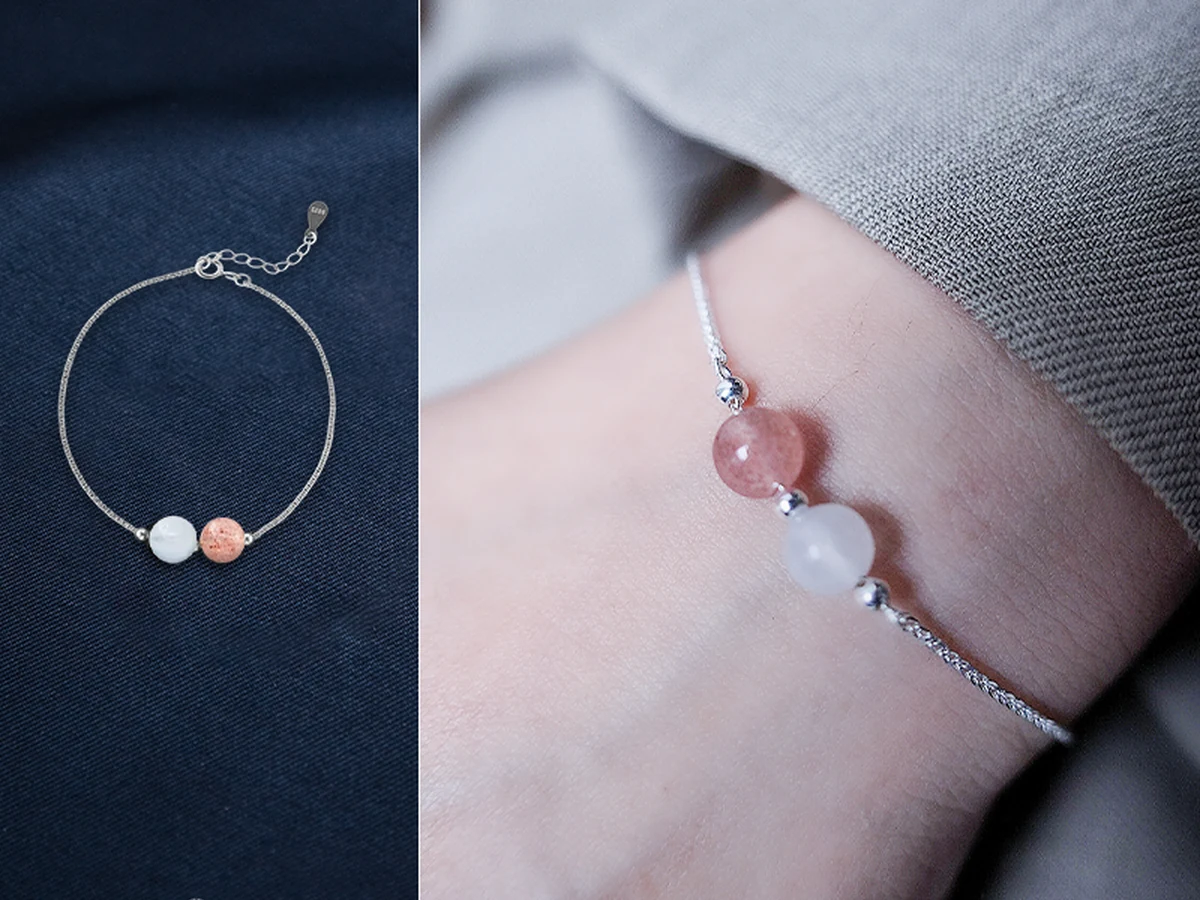 Lắc tay bạc Duo Gems Soul LT55 — đôi đá thạch anh dâu hồng ghép đá mặt trăng, chụp trên cổ tay