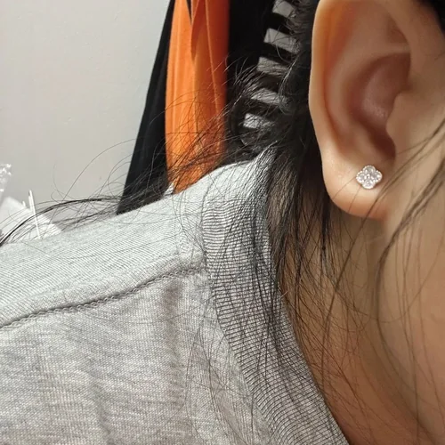 Khách đánh giá Bông tai bạc Ý mặt đá cỏ 4 lá Asimi Wishes Cluster KT28