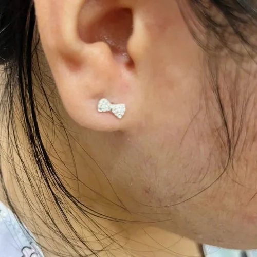 Khách đánh giá Bông tai bạc Ý chiếc nơ nhỏ xinh, Bông tai bạc nữ nơ xinh xắn Petite Bowlet KT29