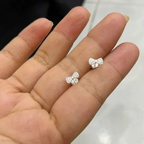 Khách đánh giá Bông tai bạc Ý chiếc nơ nhỏ xinh, Bông tai bạc nữ nơ xinh xắn Petite Bowlet KT29