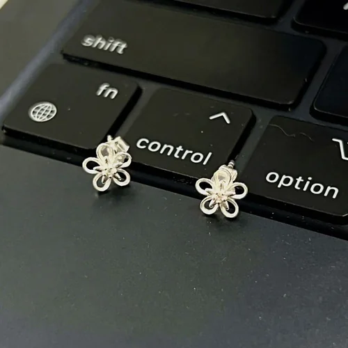 Khách đánh giá Bông tai bạc Ý S925 hoa năm cánh Asimi Stella Bloom KT32