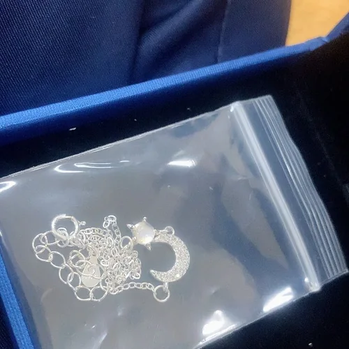 Khách đánh giá Lắc tay bạc nữ S925 mặt trăng moonstone Asimi Moonstone Hand LT30