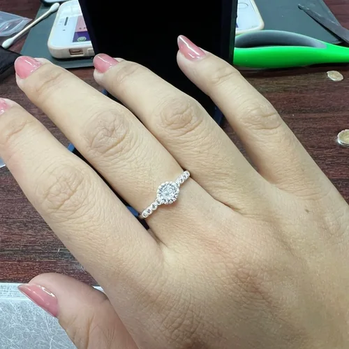Khách đánh giá Nhẫn nữ bạc đính đá lấp lánh Asmi Line Gem NA04