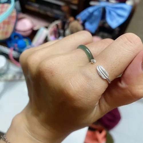 Khách đánh giá Nhẫn nữ freesize khắc lông vũ Asmi Quill Ring NA09